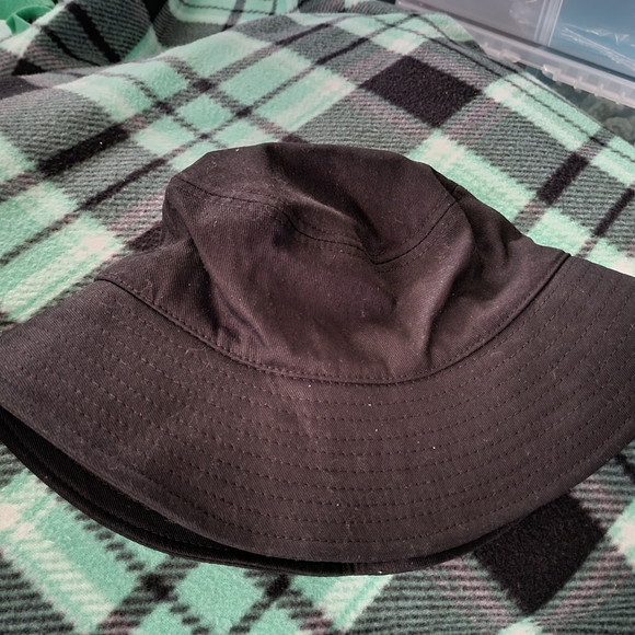 Hat - Picture 2 of 3